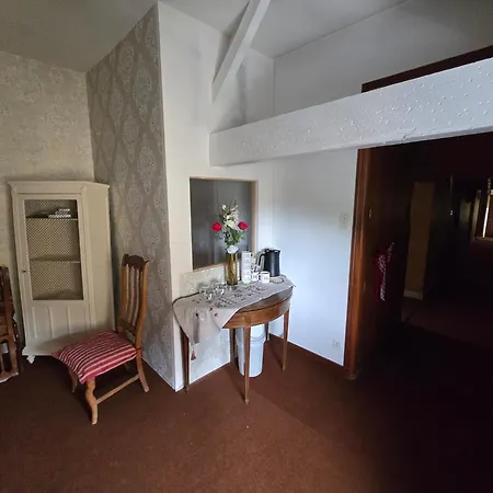 Bed & Breakfast Les Pierres Du Perigord 200 3*