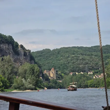 Bed & Breakfast Les Pierres Du Perigord 200 Couze-et-Saint-Front