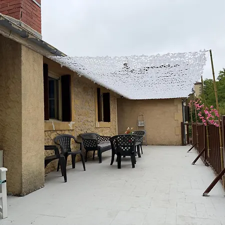 Les Pierres Du Perigord 200 Bed & Breakfast 3*