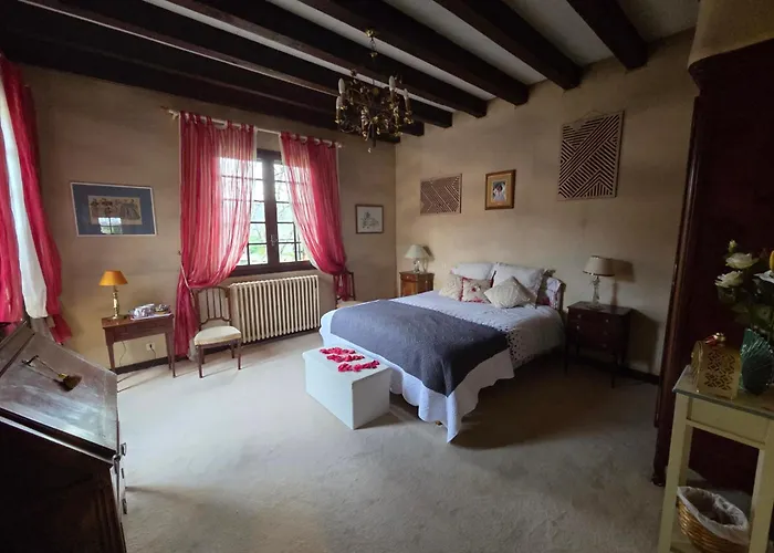 Les Pierres Du Périgord Couette-café 3*